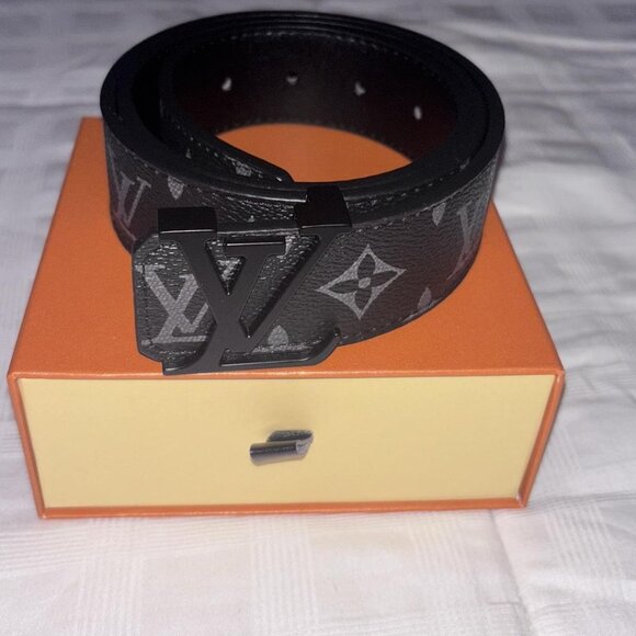 Louis Vuitton Black Belt - Picture 1 of 3